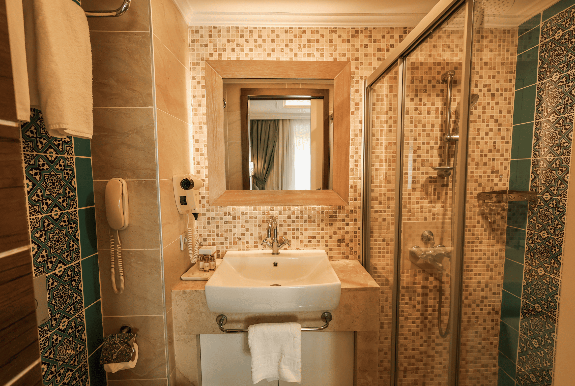 Deluxe Kısmi Deniz Manzaralı Oda